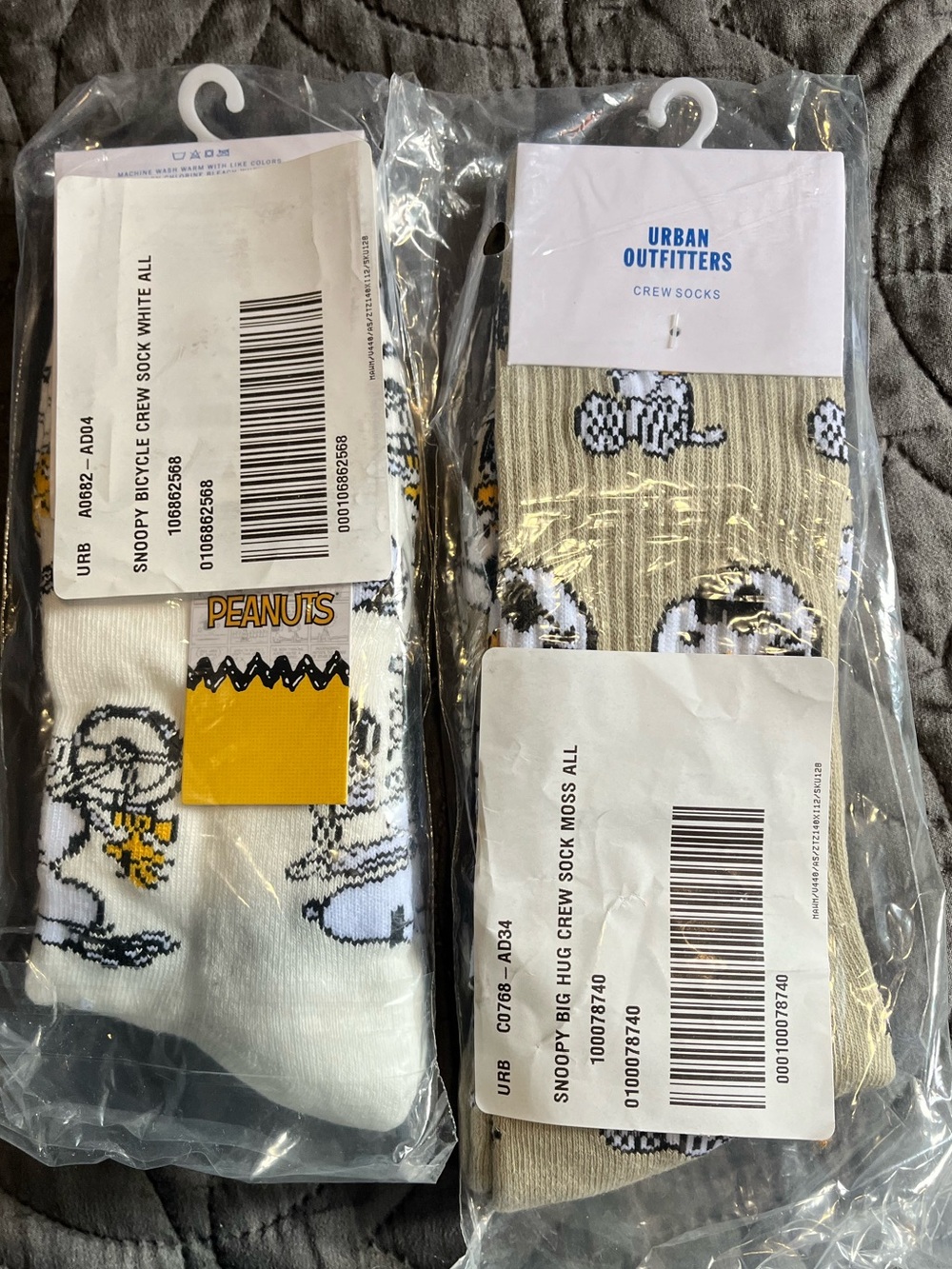 SNOOPY CREW SOCKS URBAN OUTFITTERS